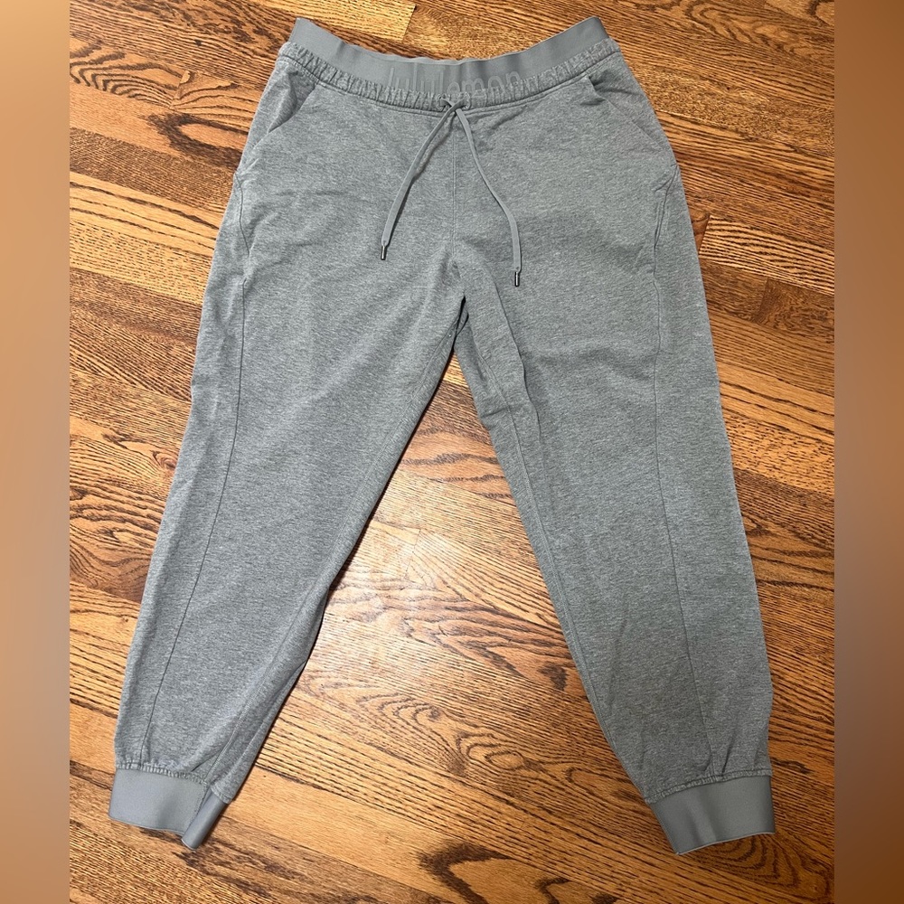 Women’s Lululemon gray joggers. Size XL.